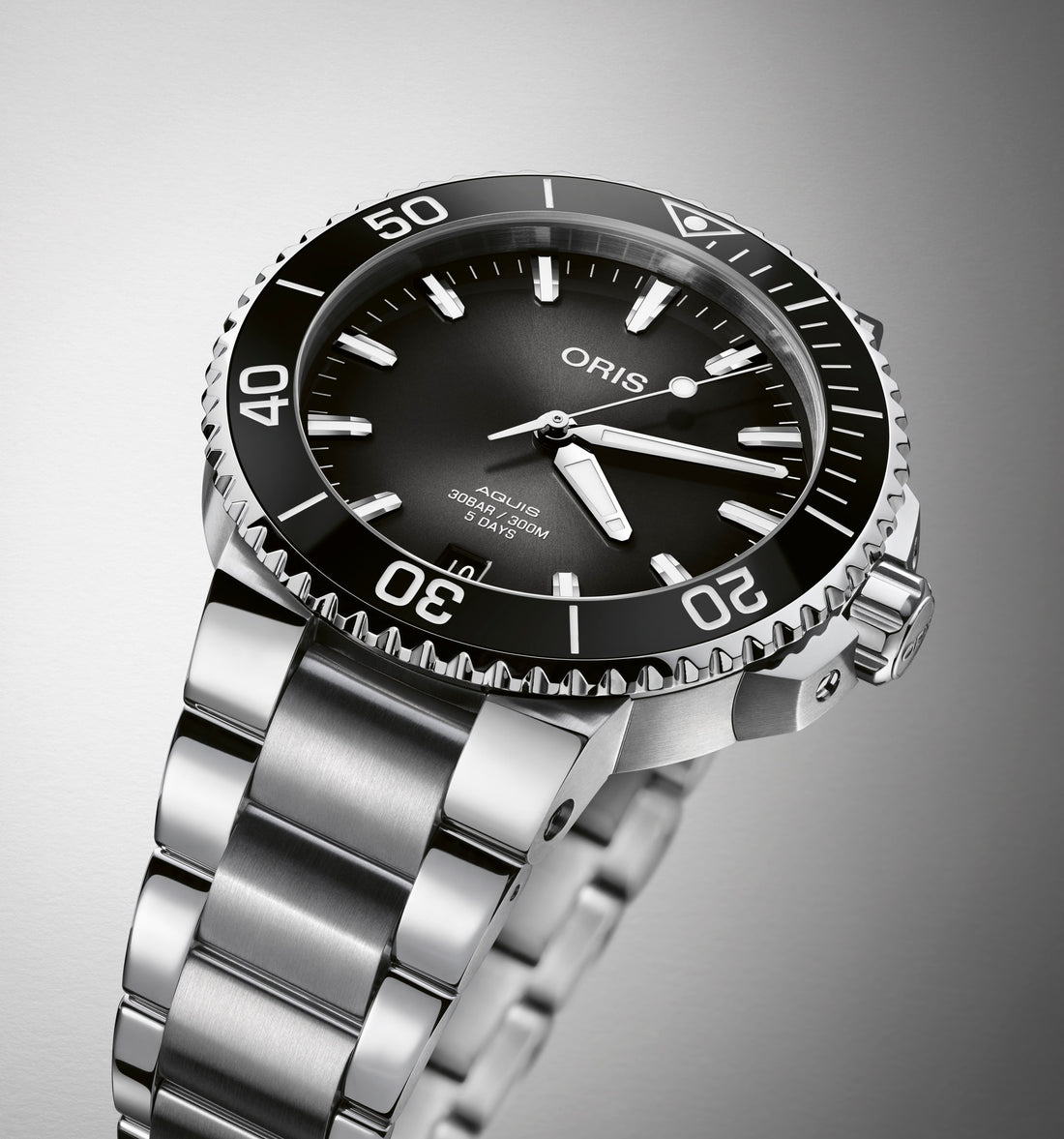 Oris Aquis Date 43.5mm Black Dial