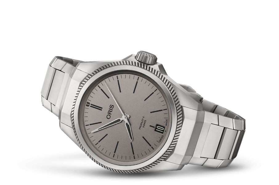 Oris ProPilot X Calibre 400 herenhorloge met titanium kast en grijze wijzerplaat, Swiss Made en nieuw in de collectie.