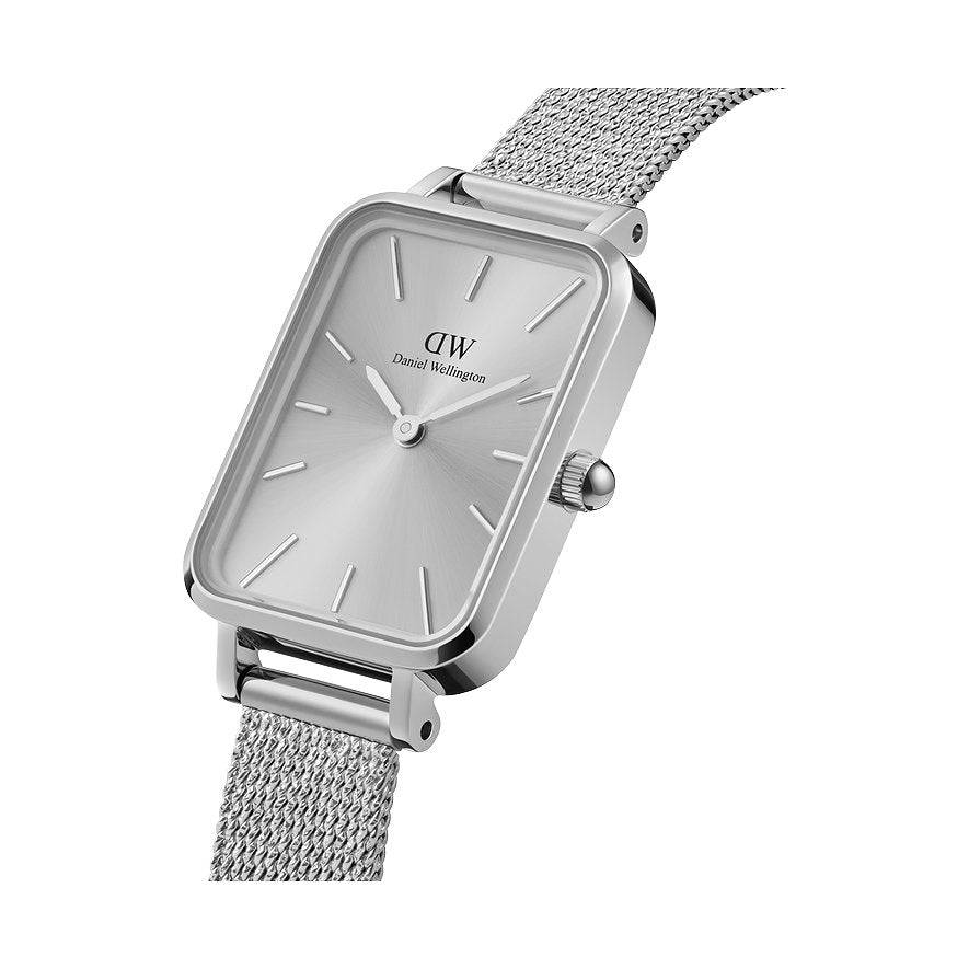 Daniel Wellington Quadro Studio DW00100486 dames horloge met zilveren mesh band en rechthoekige 31mm wijzerplaat. Koop Daniel Wellington horloge online.