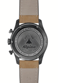 Achterkant van de Alpina Startimer Pilot AL-372GR4FBS26 Chronograph Herenhorloge 41mm met gegraveerd logo en bergmotief. Luxe Zwitsers horloge met lederen band.