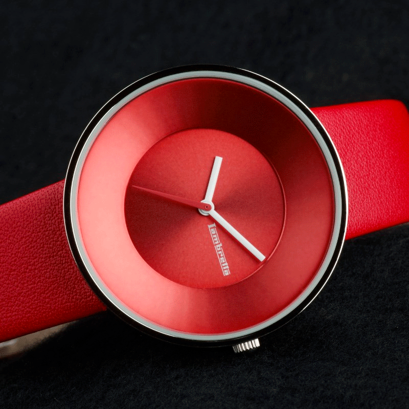 Lambretta Cielo Rood Dameshorloge - 37 mm met een stijlvol minimalistisch design, rode leren band en zilverkleurige kast. Waterdicht tot 5 ATM.