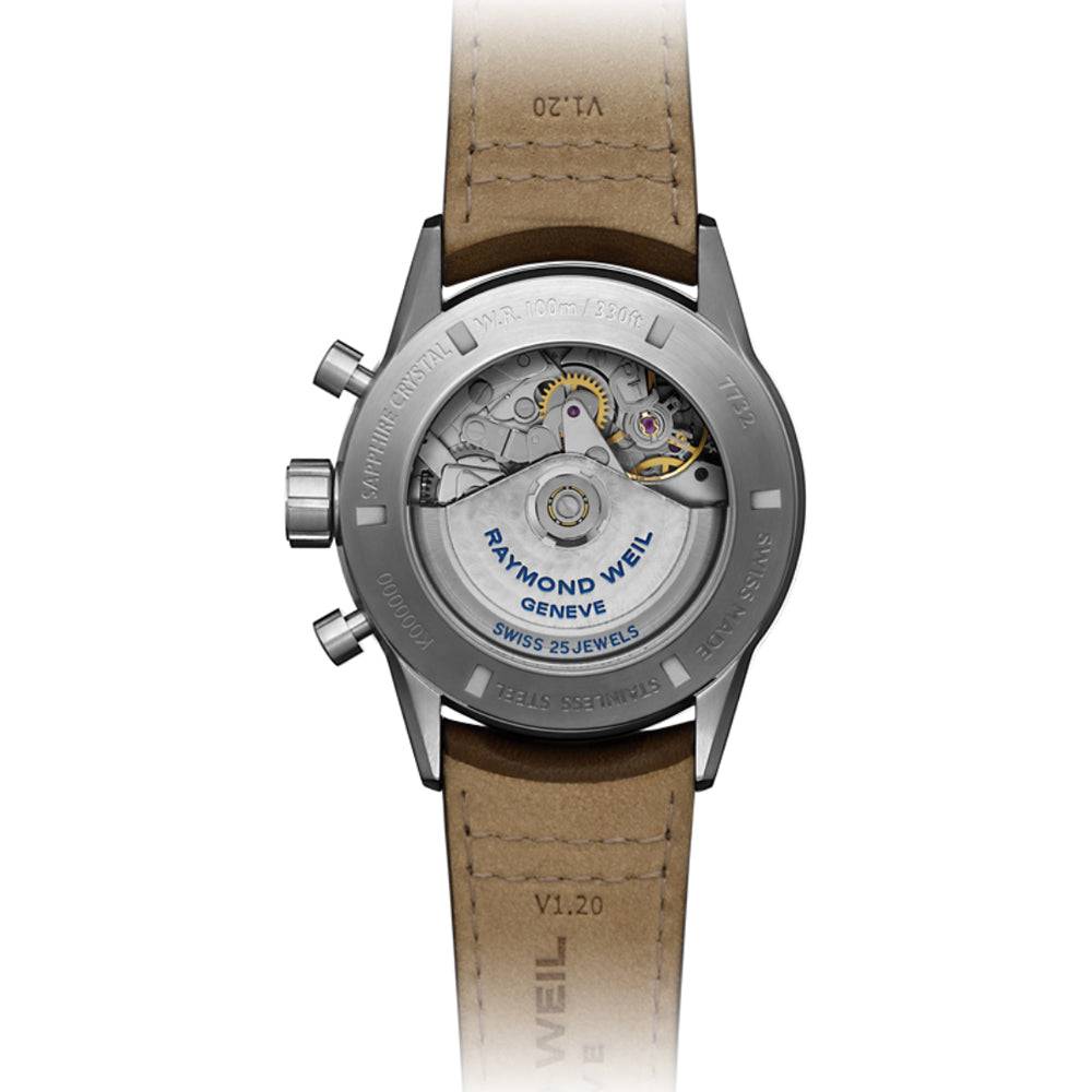 Achterkant van Raymond Weil Freelancer Herenhorloge 42mm met zichtbaar automatisch uurwerk en gravure, Swiss Made chronograaf.